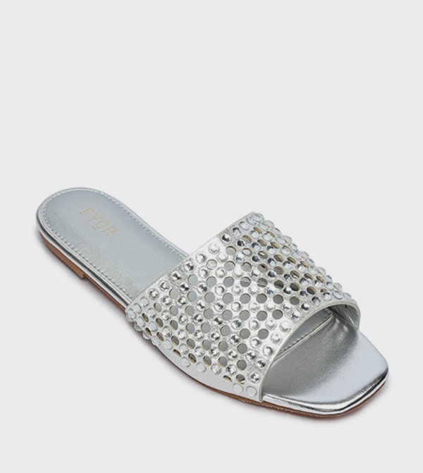 Embellished Open Toe Flat Sandals