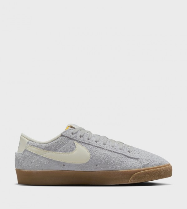 BLAZER '77 Low Top Sneakers