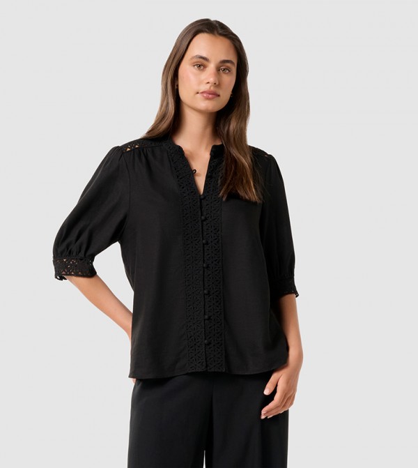 CASSIE Crochet Trimmed 3/4 Sleeves Top