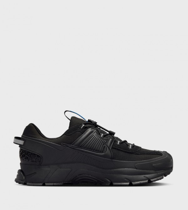 ZOOM VOMERO ROAM Sneakers