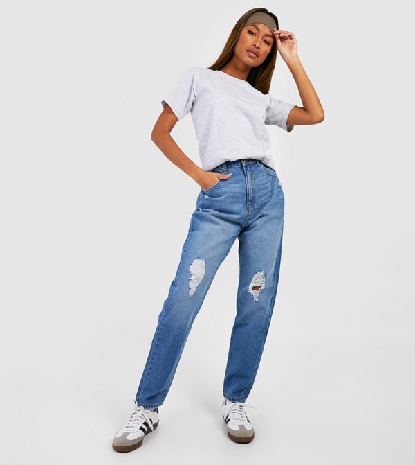 Buy Boohoo High Waisted Ripped Knee Mom Fit Jeans In Light Blue 