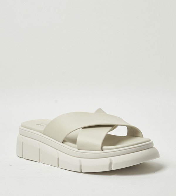 AMOURA Criss-Cross Platform Sandals