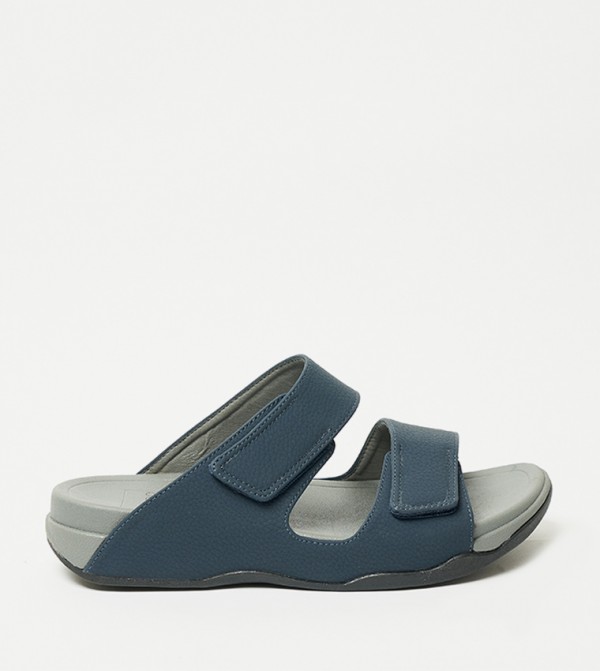 Textured Arabic Sandals