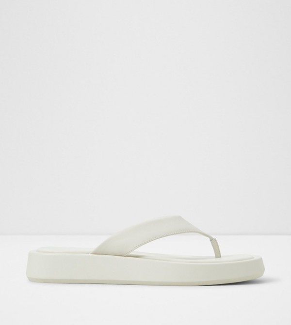 GRETTLE Textured Platform Flip Flops