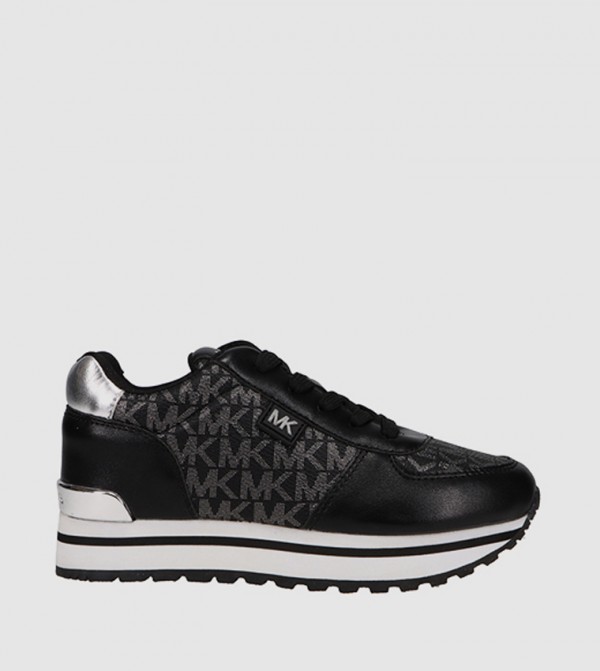 Monique Low Top Sneakers