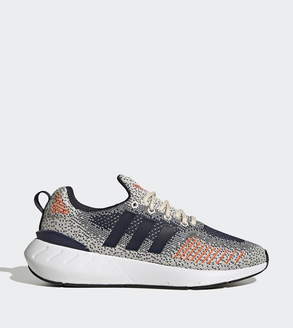 Adidas women's swift run low-top clearance sneakers