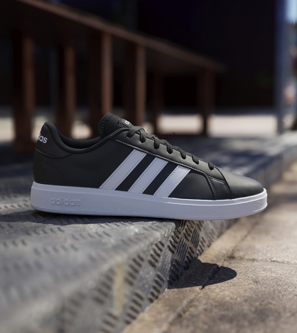 Grand TD Court Sneakers