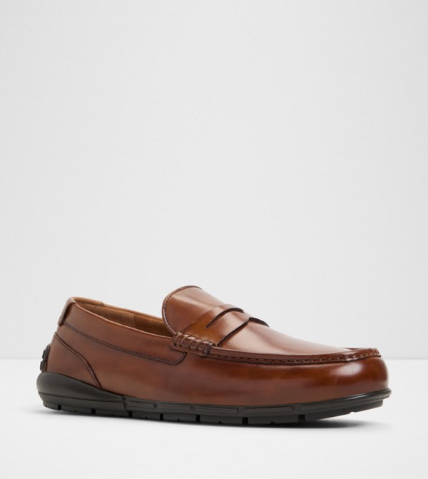 GWUD-IN Textured Moccasins