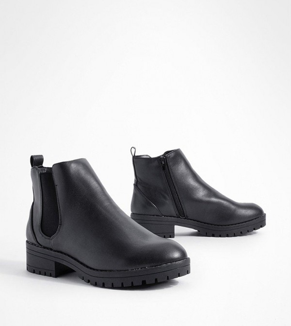 Wide Fit Pull On Chelsea Boots