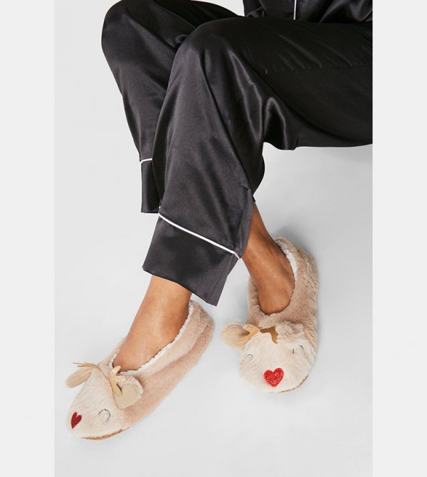 Buy Boohoo Borg Happy Face Slippers In Pink 6thStreet Saudi Arabia