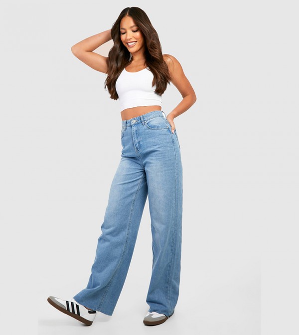 Buy Boohoo Tall High Waist Basic Wide Leg Jeans In Blue | 6thStreet Qatar
