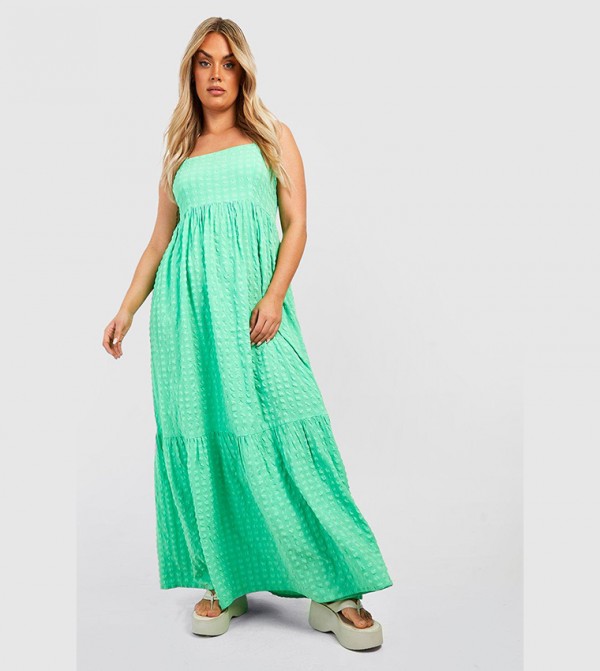 Buy Boohoo Textured Maxi Dress In Green 6thStreet UAE