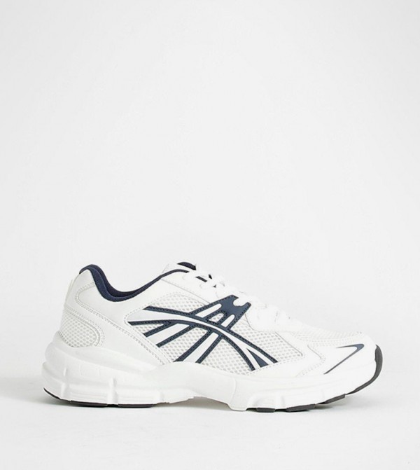 حذاء رياضي تشانكي 