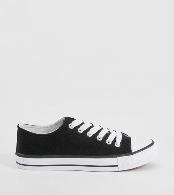Black and white 2025 canvas sneakers