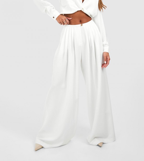 Low Rise Pleated Extreme Wide Leg Trousers