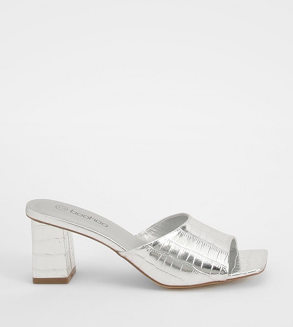 Mule slides heel clearance