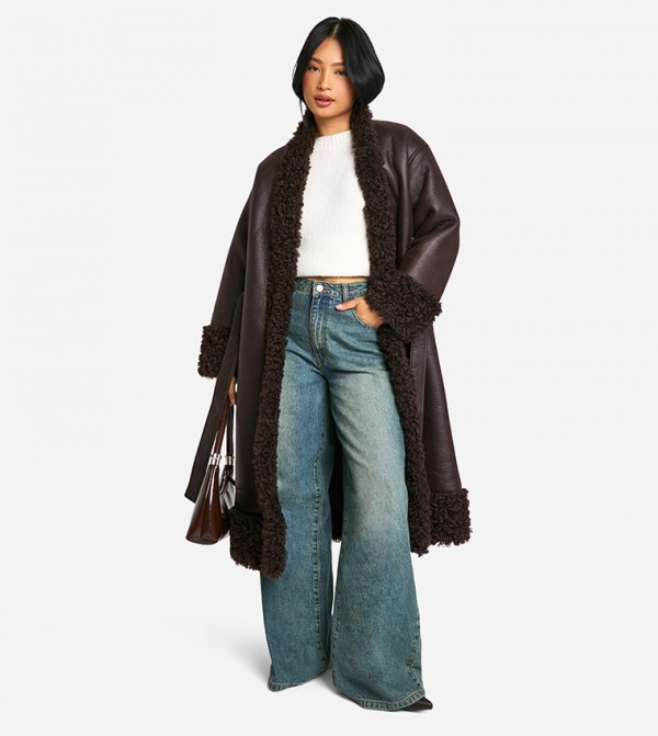 معطف جلد للمقاسات الصغيرة 