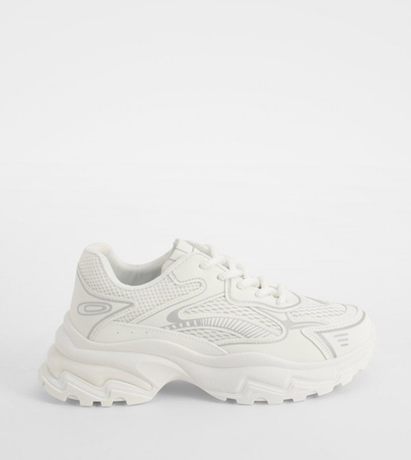 Chunky white trainers nike cheap