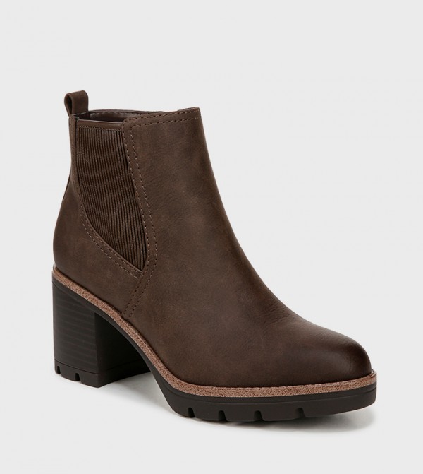 MADALYNNGORE Textured Heeled Chelsea Boots