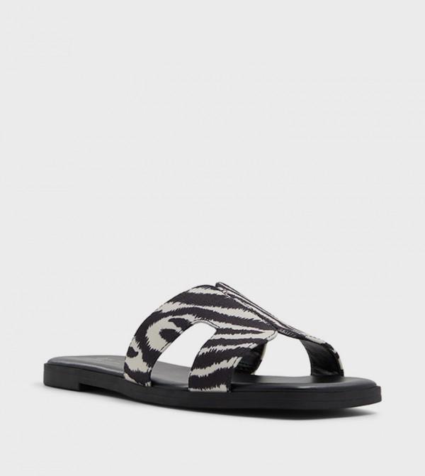 HAYLEE Patterned Flat Sandals