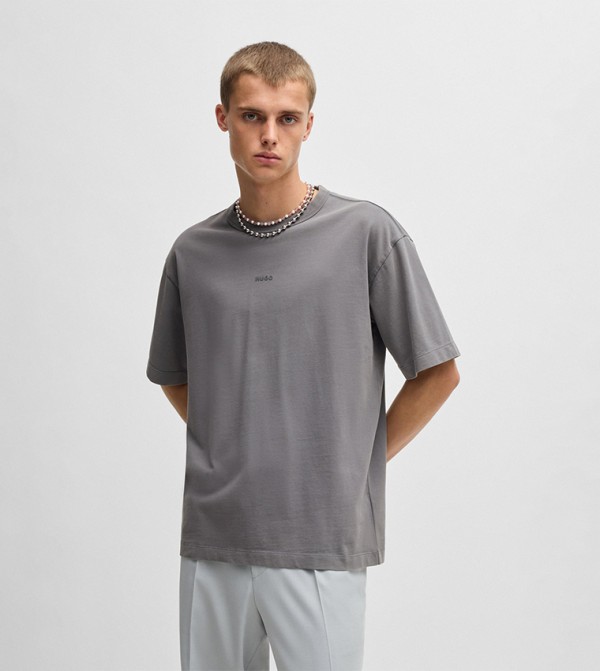 Logo Detail Short Sleeves T-Shirt