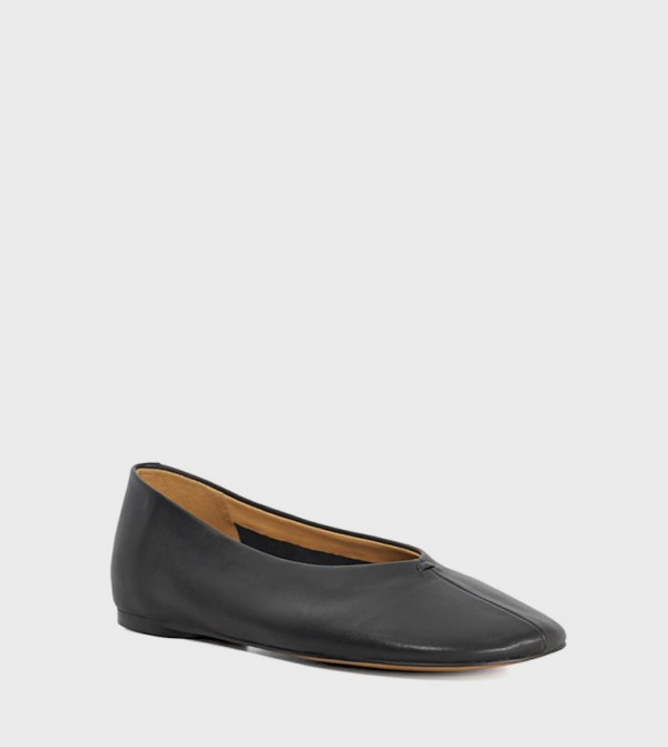 HIGHCUT Pointed Toe Ballerinas