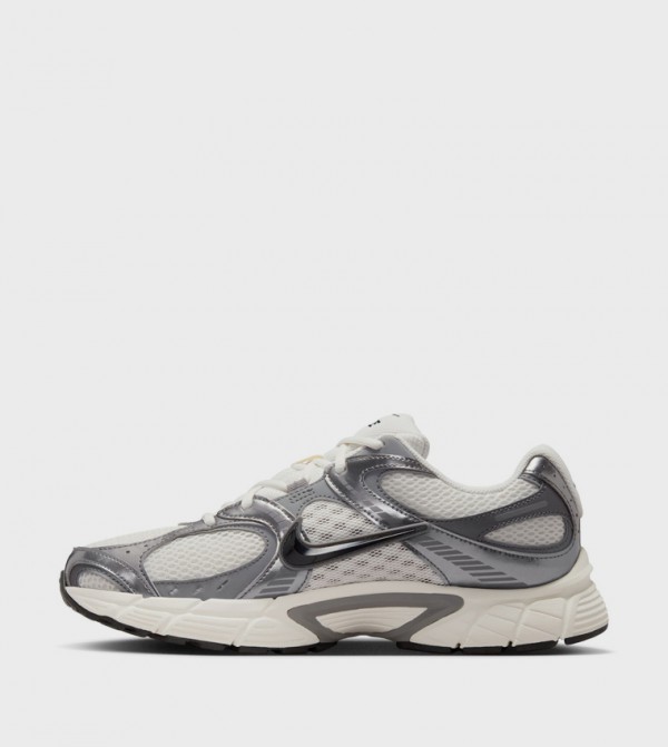 V5 RNR Color Block Runner Sneakers