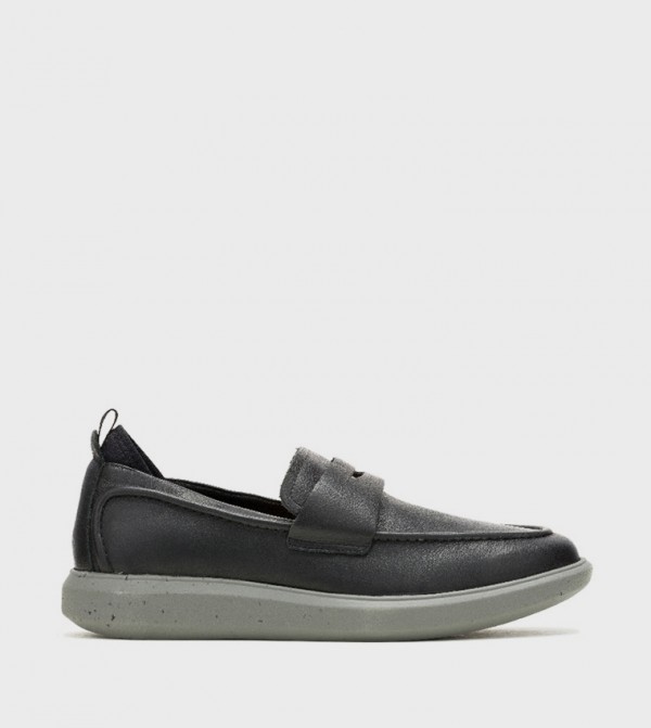 Round Toe Slip-On Shoes