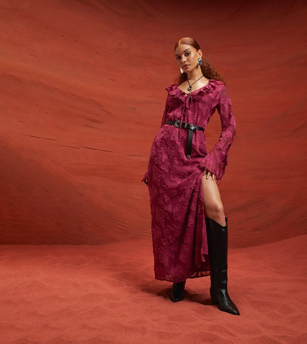 فستان ماكسي بأكمام واسعة  