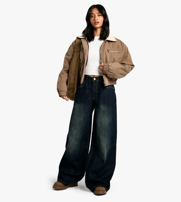 Petite Washed Wide Leg Jeans