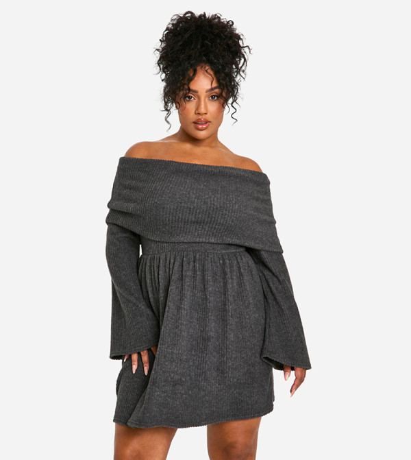 فستان قصير أوف شولدر بأكمام مرنة للمقاسات الكبيرة