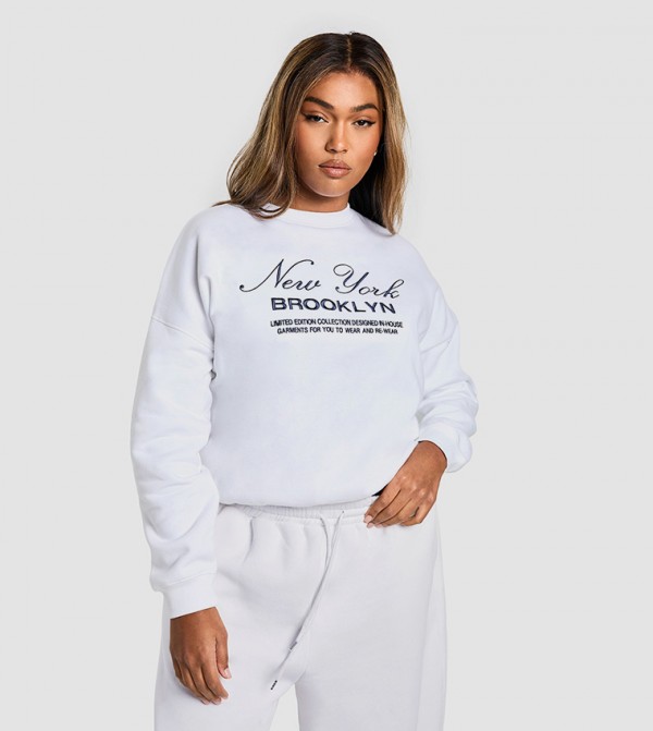 Curve Embroidered Oversized Sweatshirt