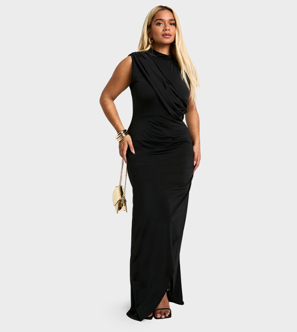 فستان ماكسي بلف بتفاصيل ناعمة للمقاسات الكبيرة