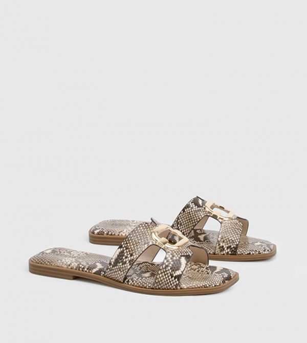 Metal Trim Cutout Flat Sandals