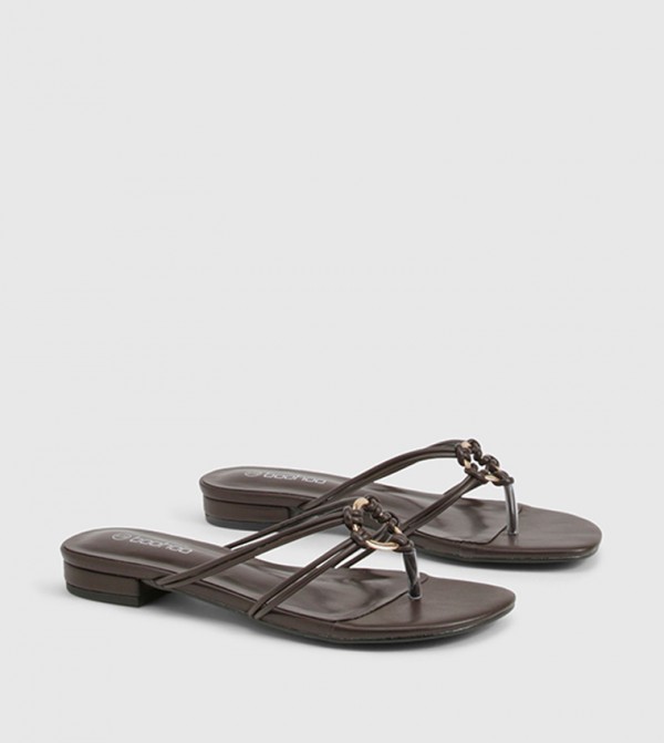 Hardware Ring Detail Toe Post Flat Sandals