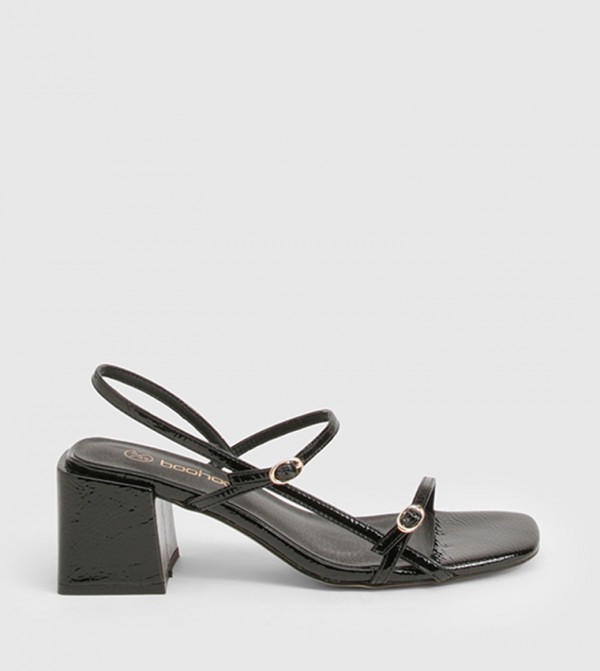 صندل بكعب عريض ومشبك 