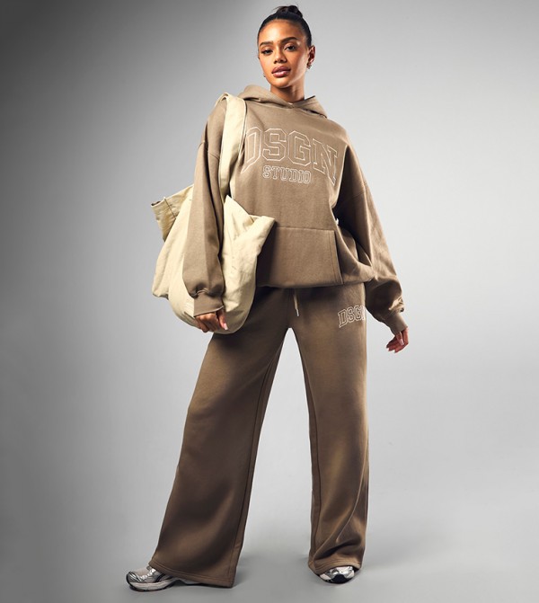 Dsgn Collegiate Embroidered Straight Fit Sweatpants