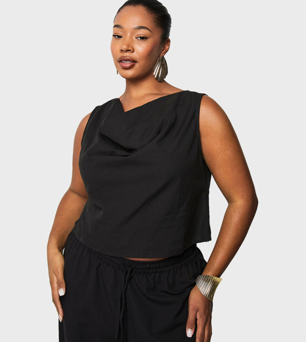 توب قصير كتان بياقة منسدلة للمقاسات الكبيرة 