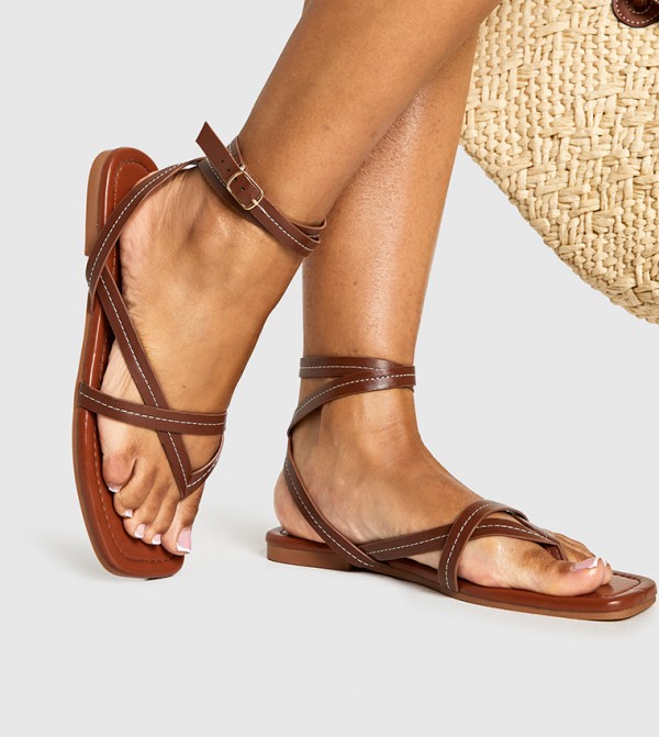 Contrast Stitch Toe Post Wrap Flat Sandals