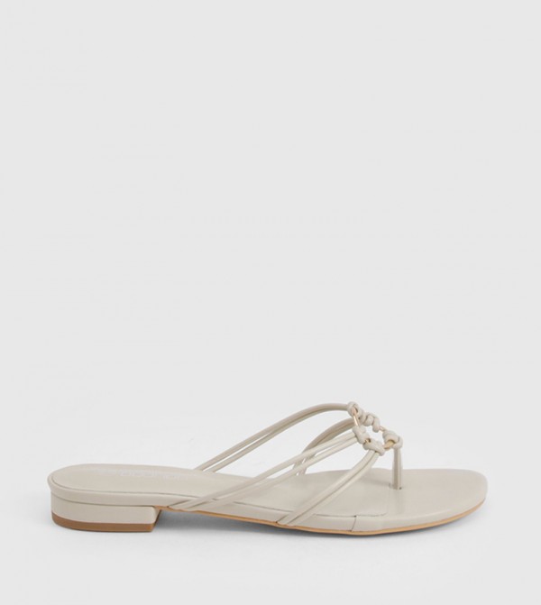 Hardware Ring Detail Toe Post Flat Sandals