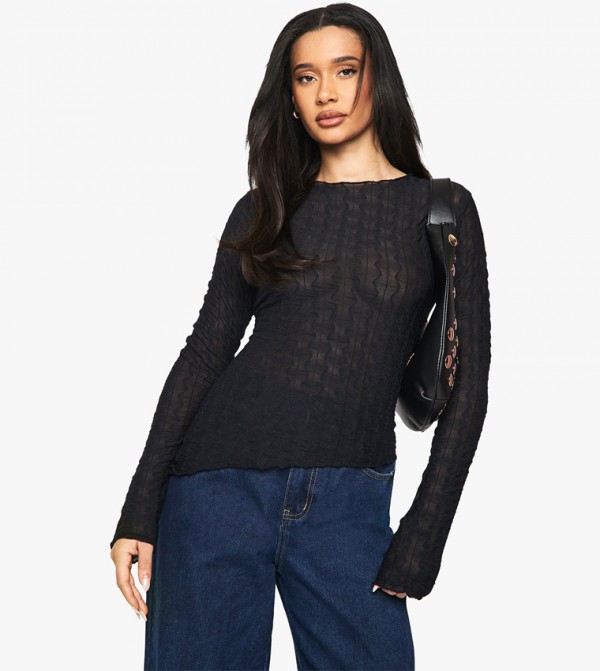 Textured Asym Hem Long Sleeves Top