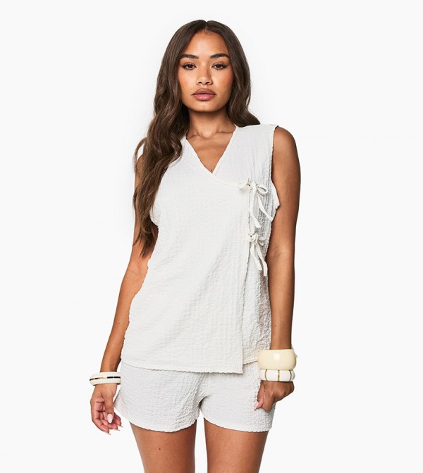 Textured Tie Front Sleeveless Top