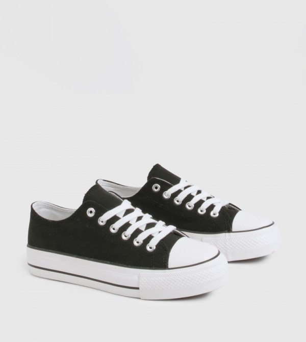 Low Top Platform Lace-Up Sneakers