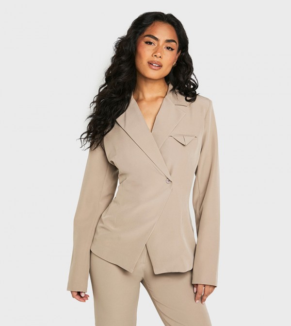 بليزر بجيوب 