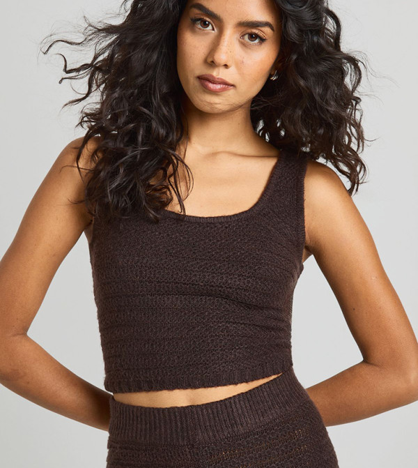 كروب توب محبوك بقبة مستديرة