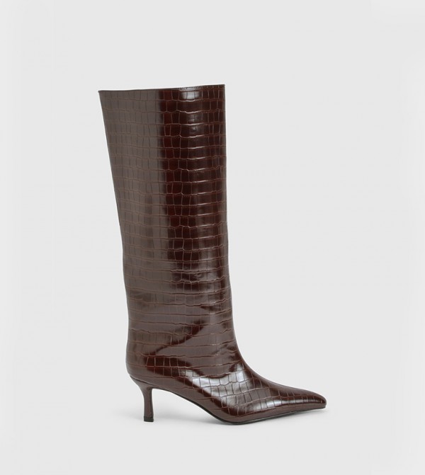 بوت عالي بكعب ستيليتو 