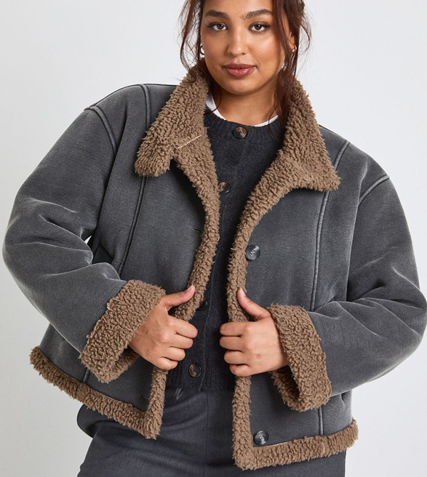 جاكيت للمقاسات الكبيرة