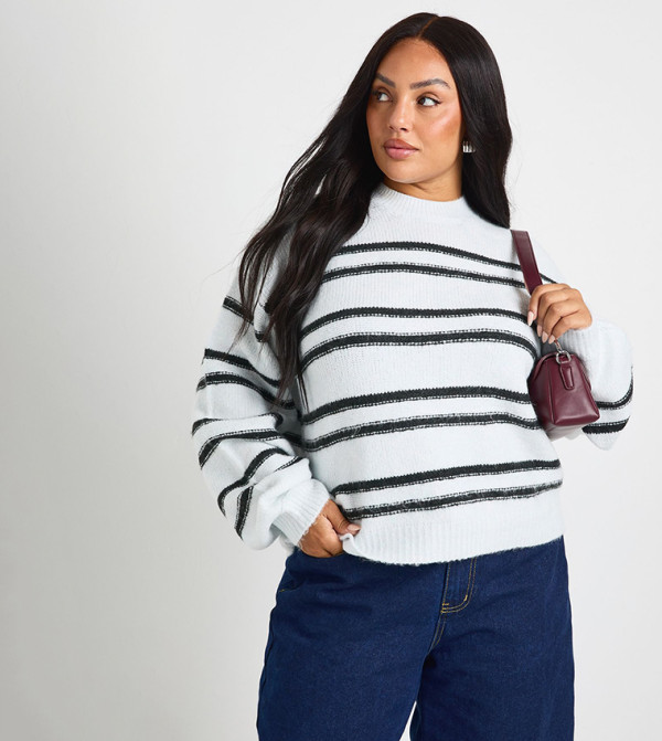 سويتر محبوك مخطط للمقاسات الكبيرة 