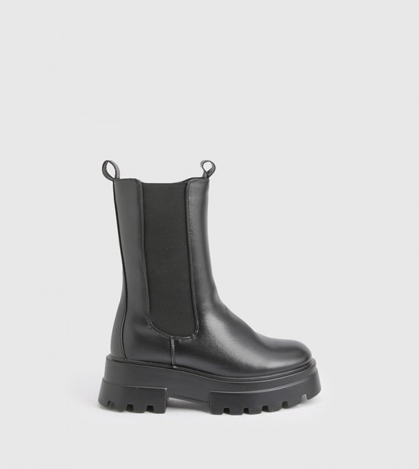 Cleated Sole Calf High Chelsea Boots