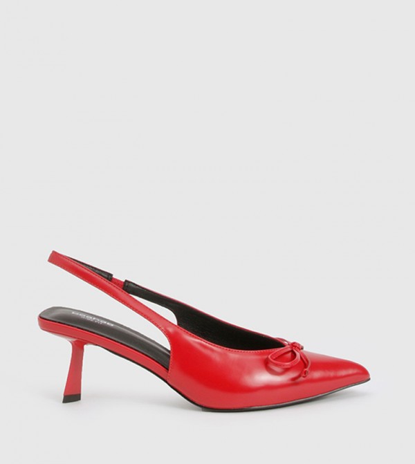 حذاء كعب بحزام خلفي وفيونكة 